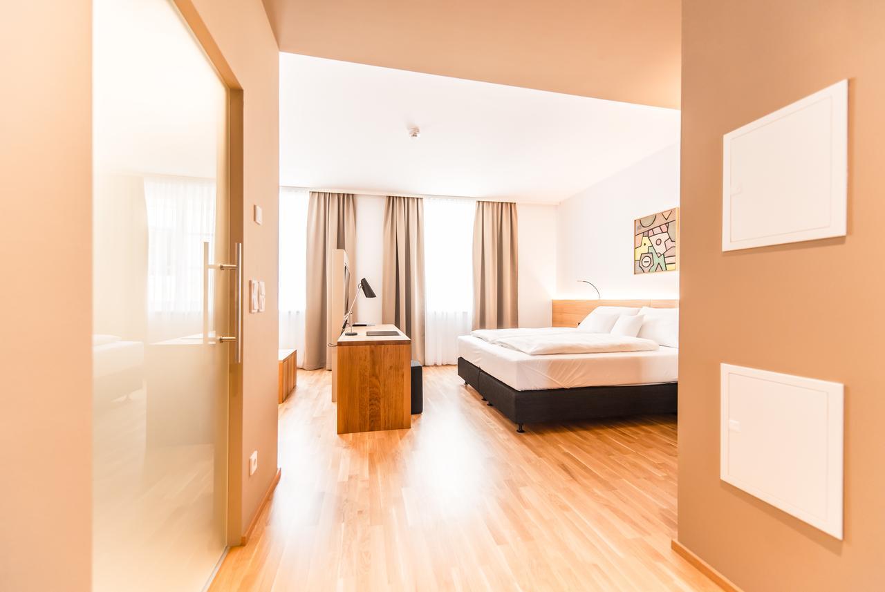 Goettfried - Essen Trinken Schlafen Hotel Linz Buitenkant foto